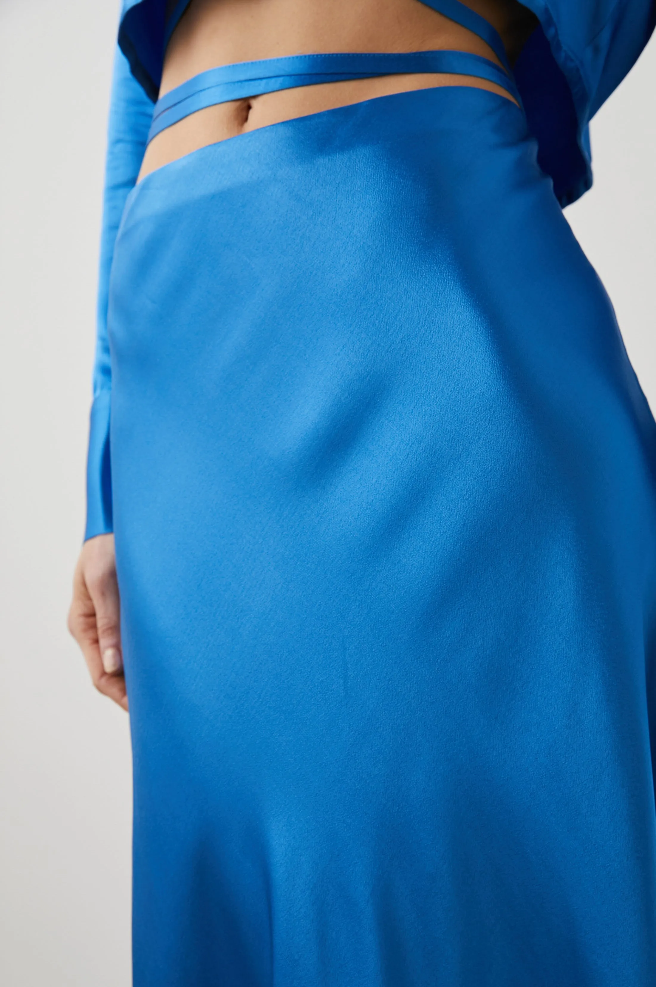 ANYA SKIRT - COBALT Rails