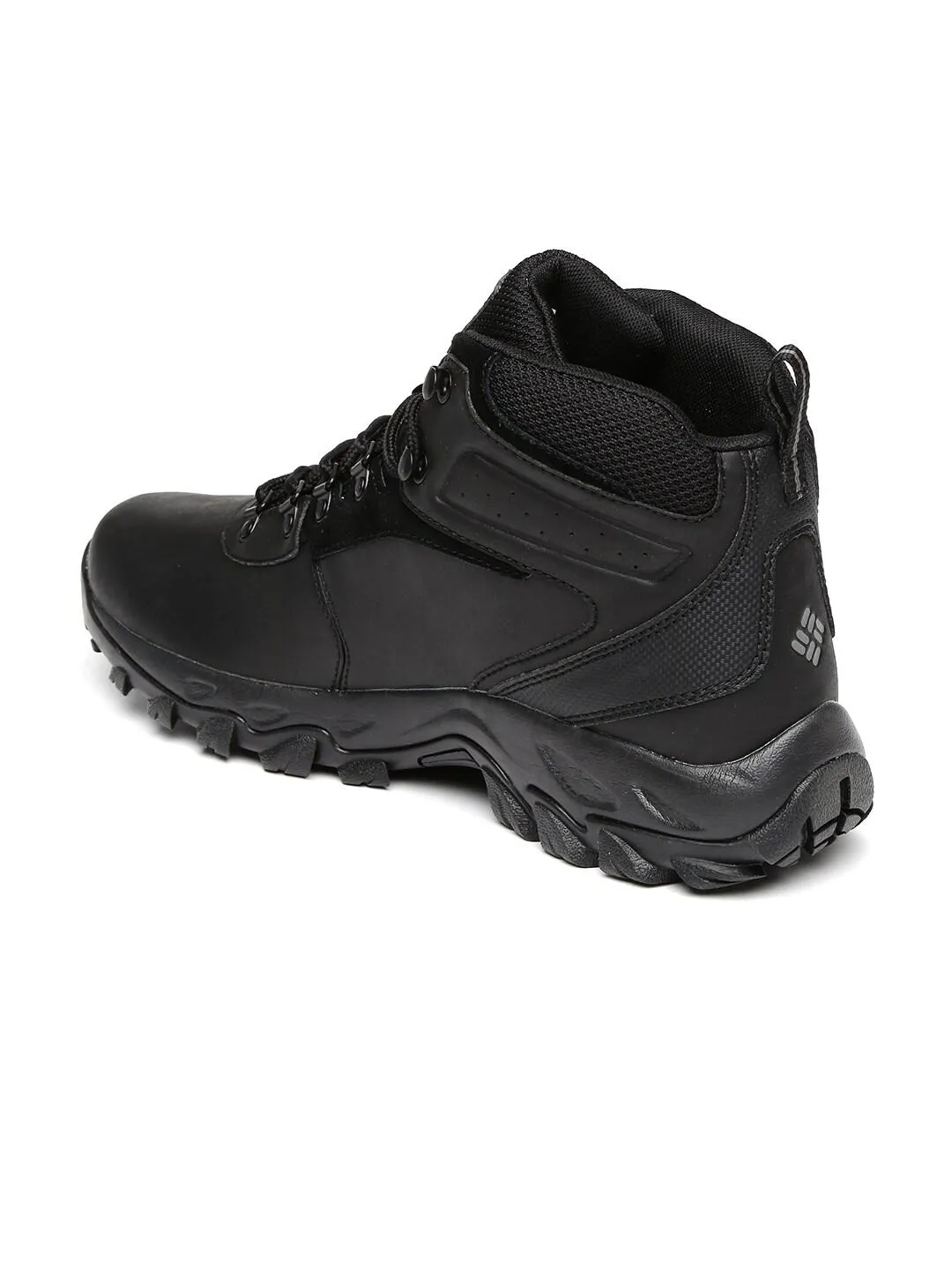 Columbia Men Black NEWTON RIDGE PLUS II Water Resistant Shoes