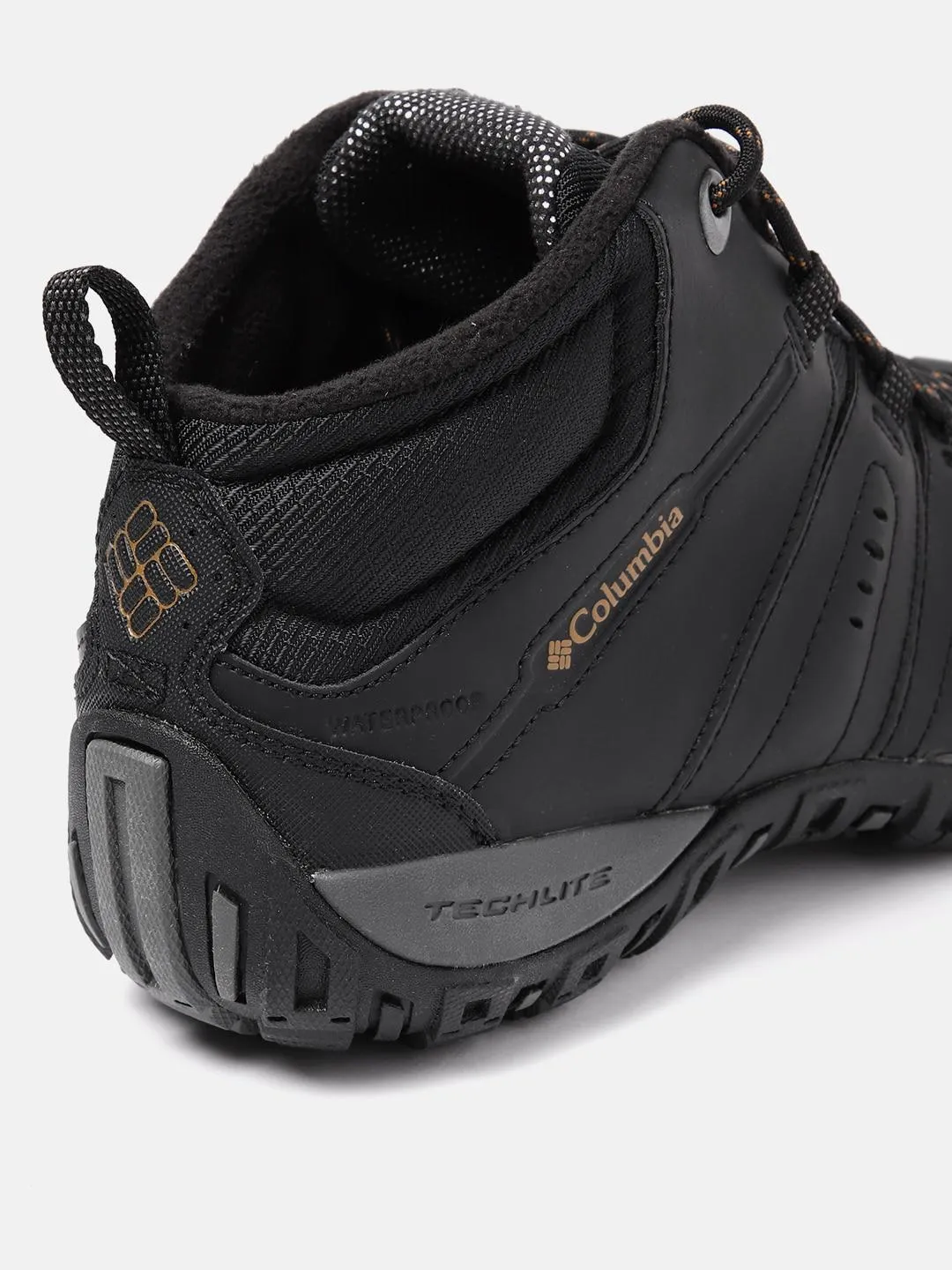 Columbia Men Black WOODBURN II CHUKKA OMNI-HEAT Water Resistant Shoes