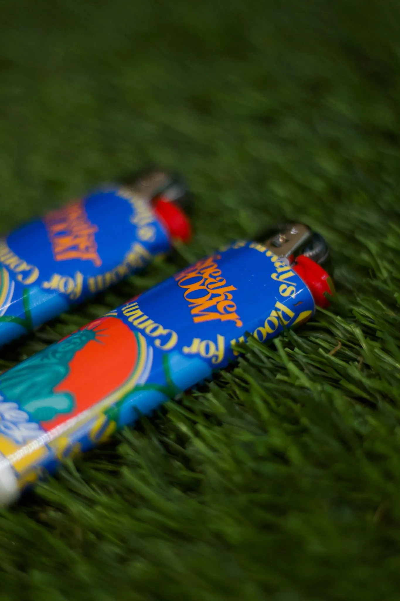 COMMUNITY BIC LIGHTER
