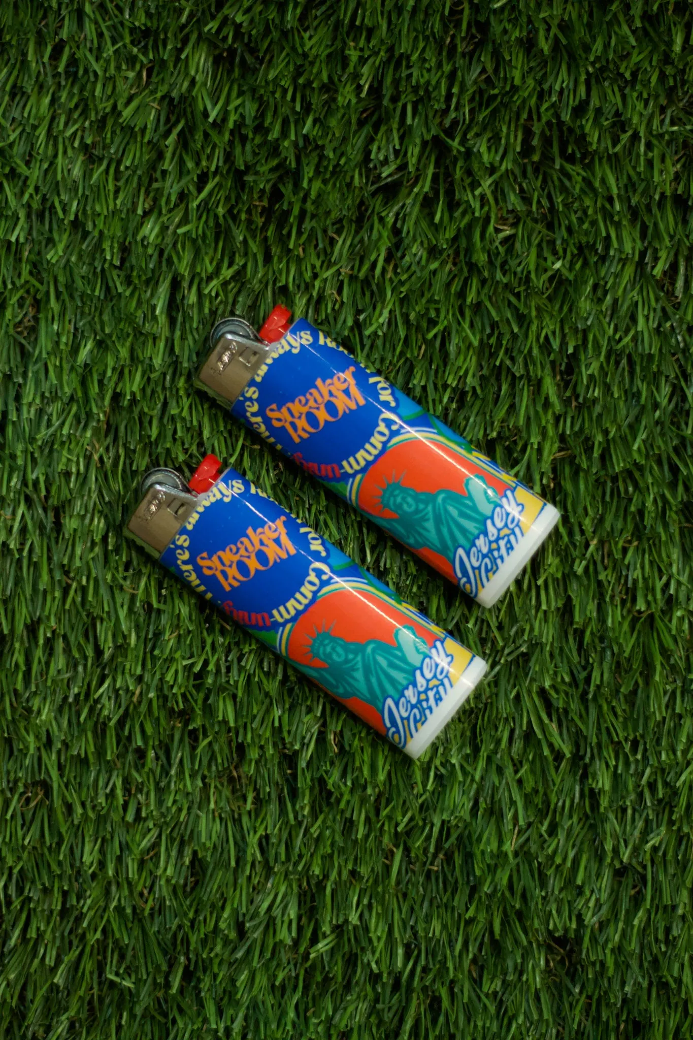 COMMUNITY BIC LIGHTER
