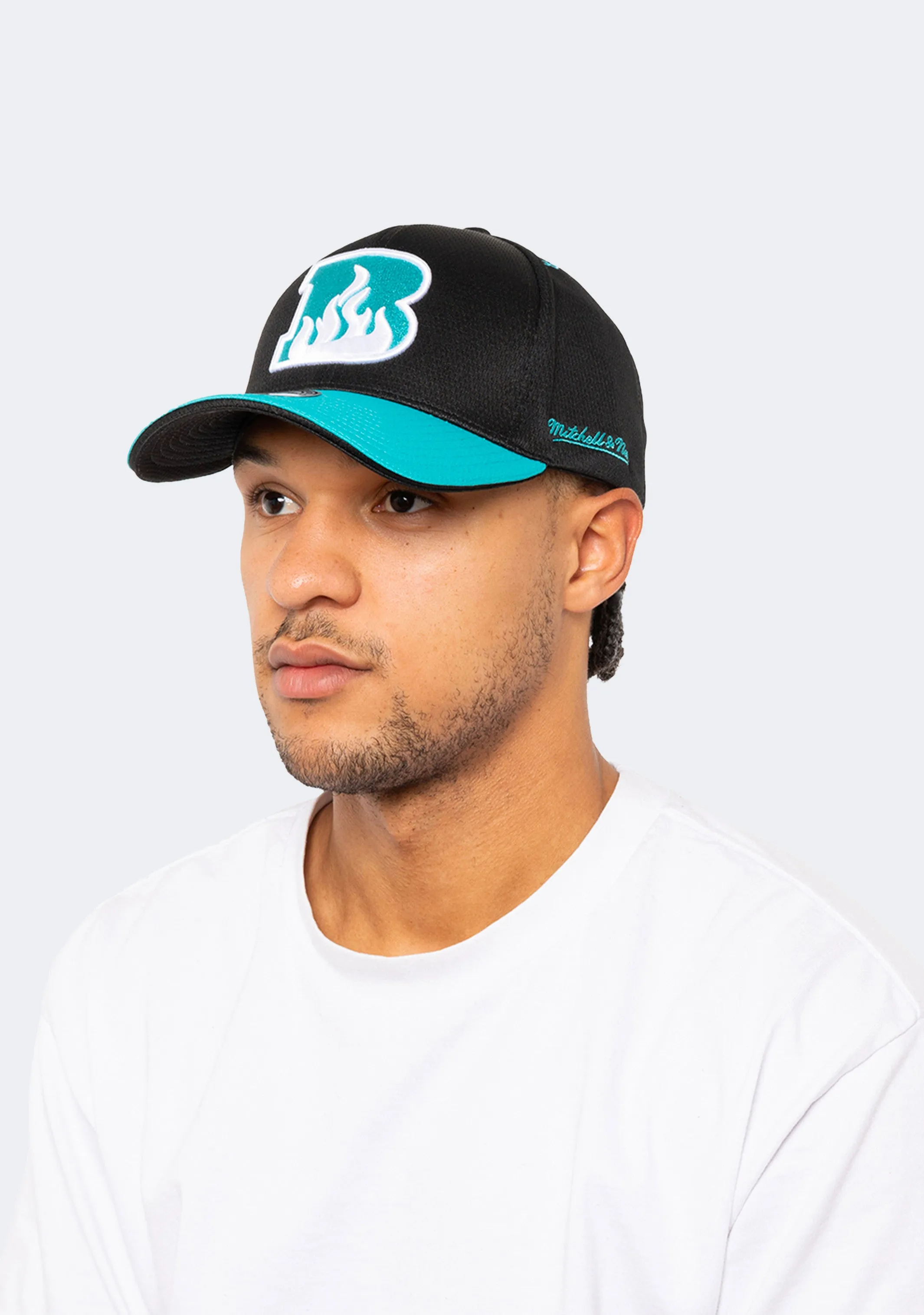 Mitchell & Ness BBL Brisbane Heat On Field Cap