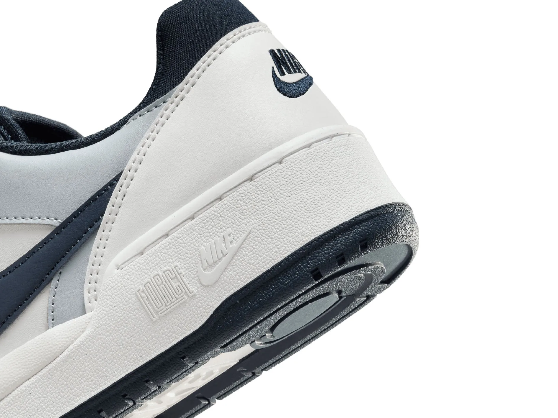 Nike Mens Full Force Low