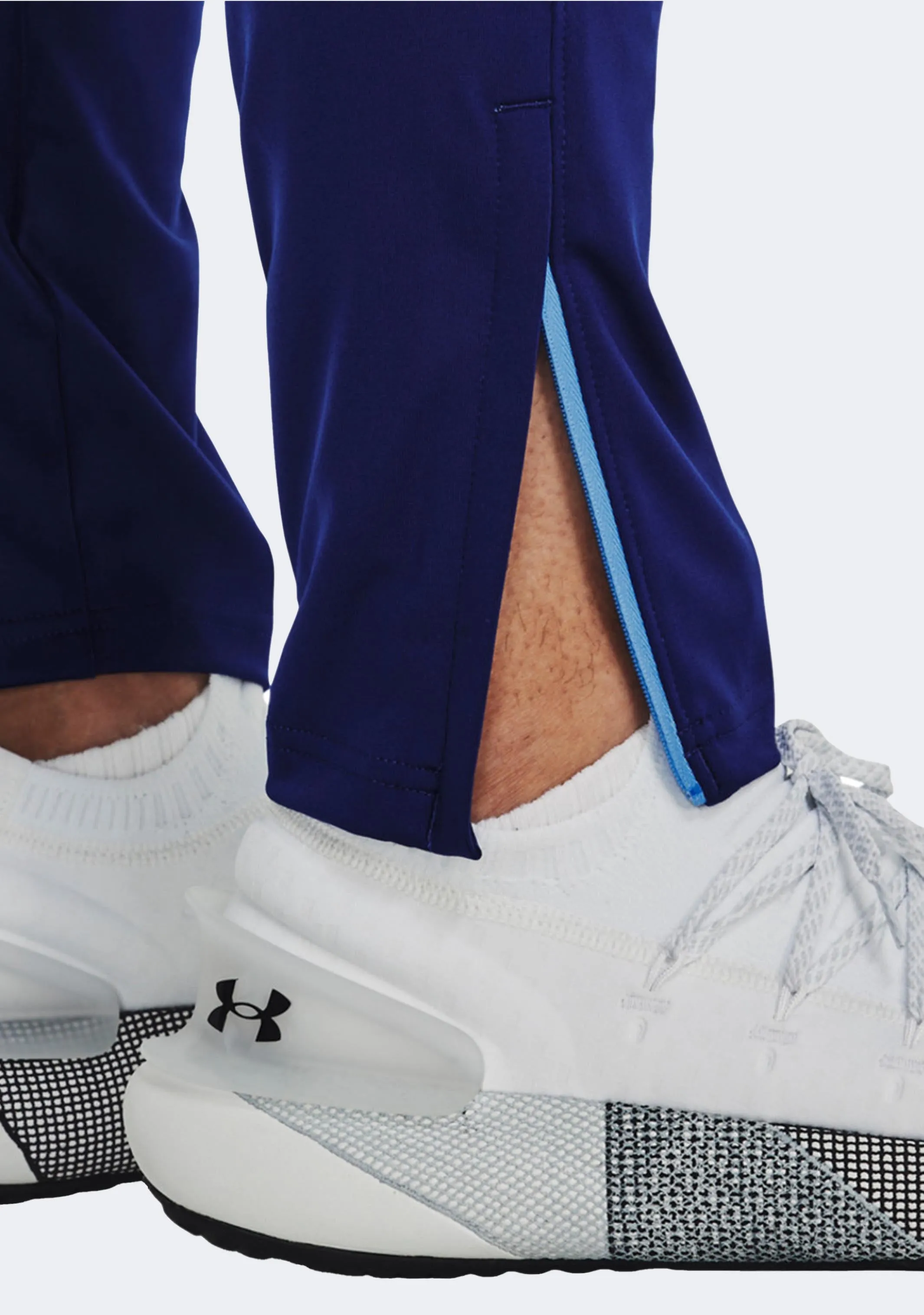 Under Armour Men's Sydney FC Challenger Trackpants